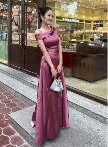 Niulatu Red Sheath Satin Bridesmaid Dresses Red Formal Evening Dresses HZ1026